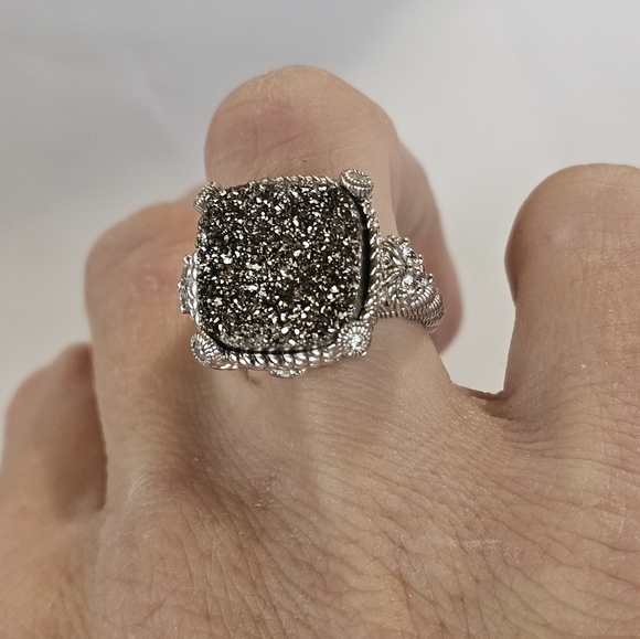 Genuine Judith Ripka Druzy Quartz Ring in Sterling Silver Size 7! - Picture 7 of 7